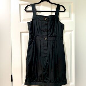 Black woman’s Theory pocket pleated dress size 6.